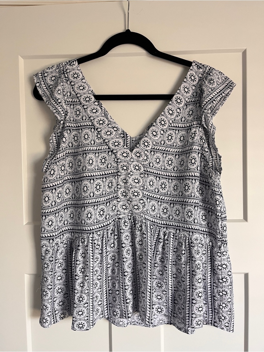 LOFT Navy & White V-Neck Patterned Peplum Top